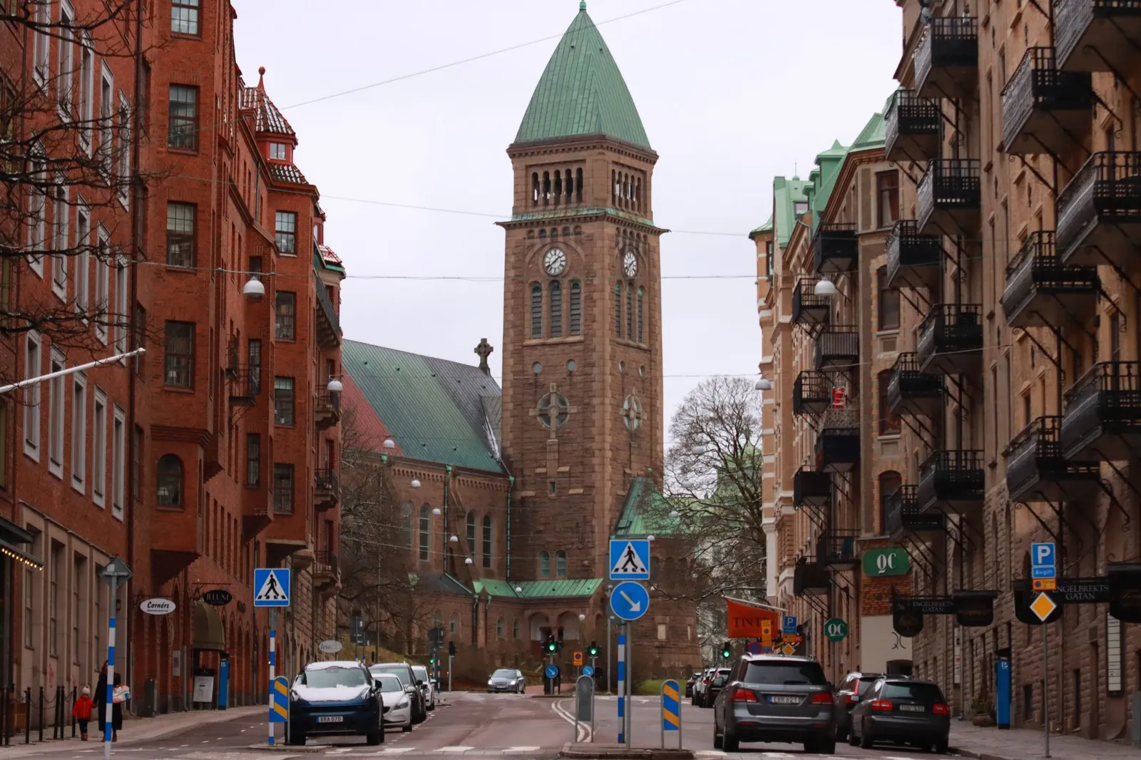 Street scene featuring Vasakyrkan Church in Gothenburg's urban landscape.
