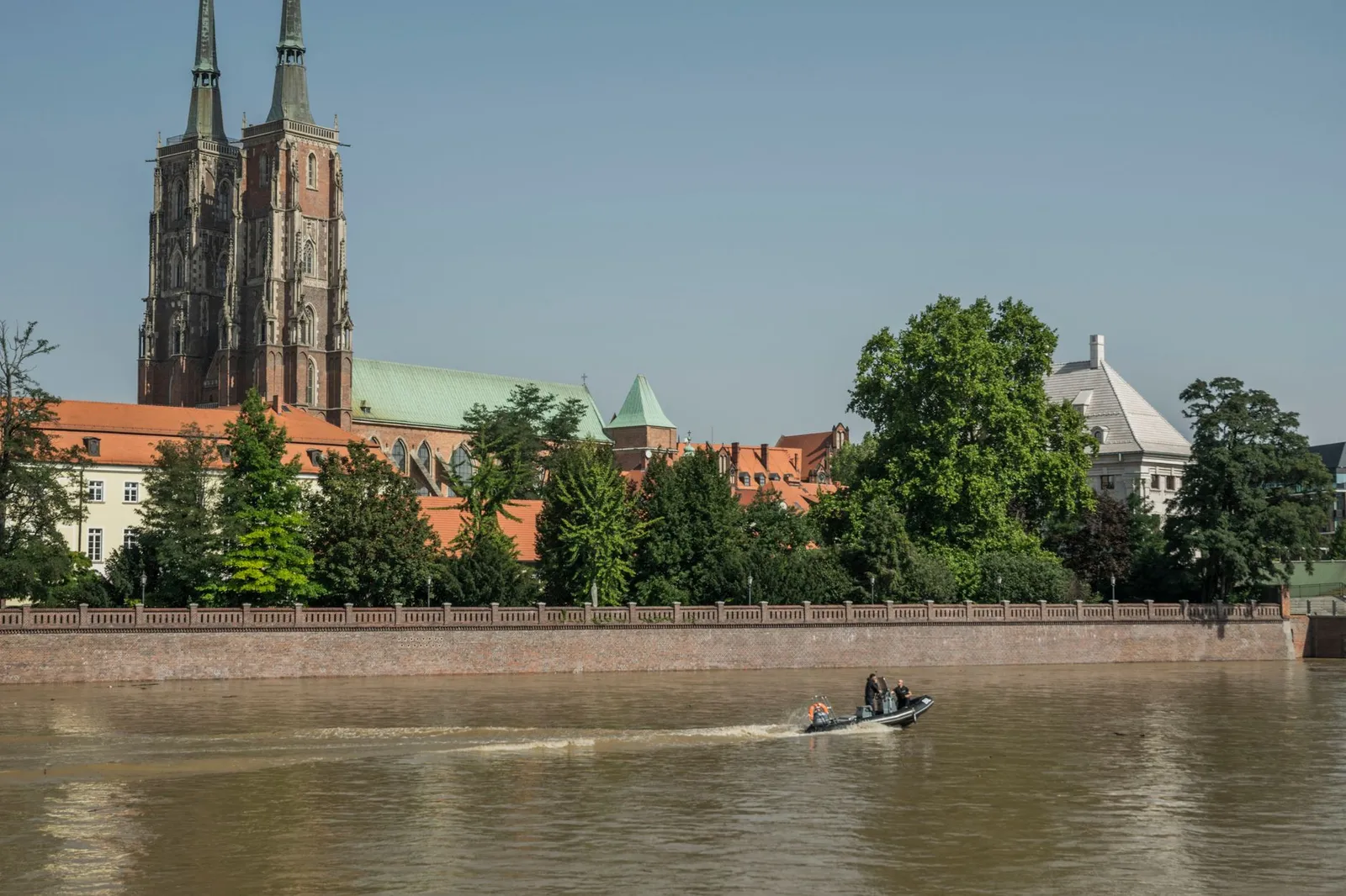 Picturesque view of Cathedral Island in Wrocław, showcasing historic architecture by the Odra River.